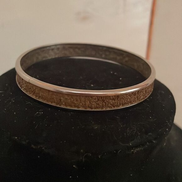 2.75” x 0.5” silver tone bangle bracelet with tan/brown druzy inlay - Picture 5 of 10